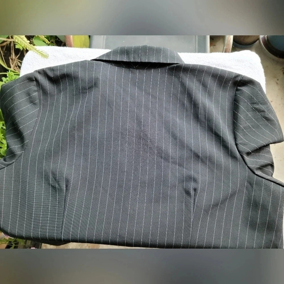 Penningtons Two Piece Pinstripe Pants and Short Sleeve Top Suit size  26 - Picture 12 of 16